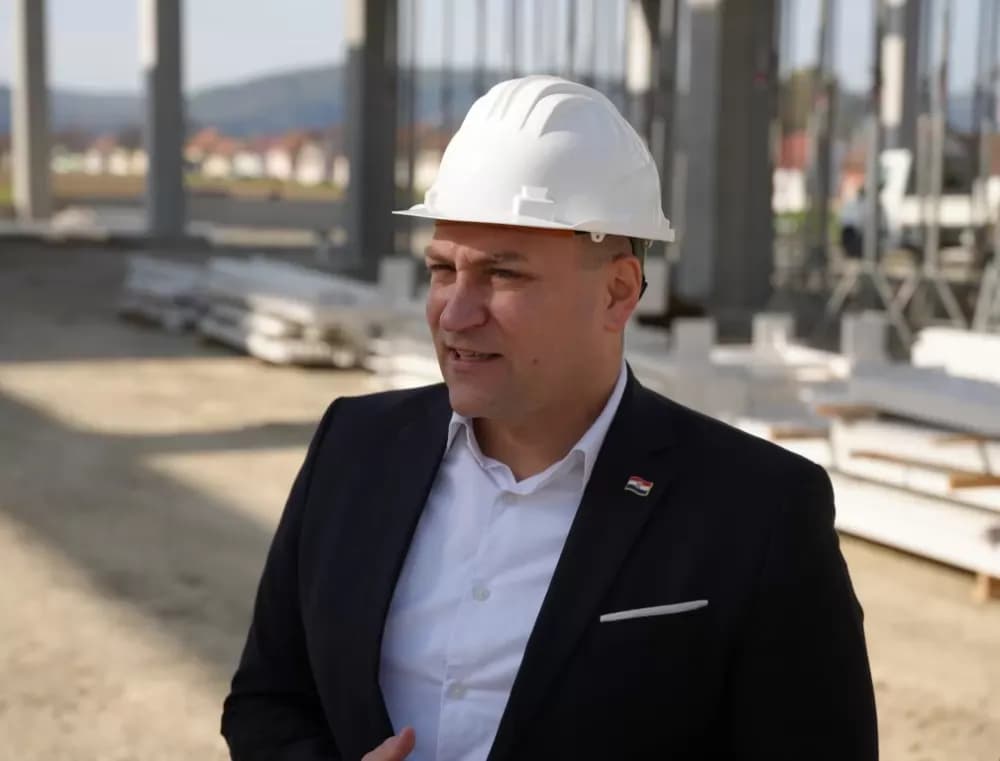 Gradnja Regionalnog distribucijskog centra za voće i povrće u Požegi od 16 milijuna eura napreduje prema planu