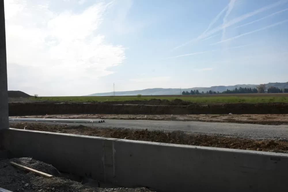 Gradnja Regionalnog distribucijskog centra za voće i povrće u Požegi od 16 milijuna eura napreduje prema planu