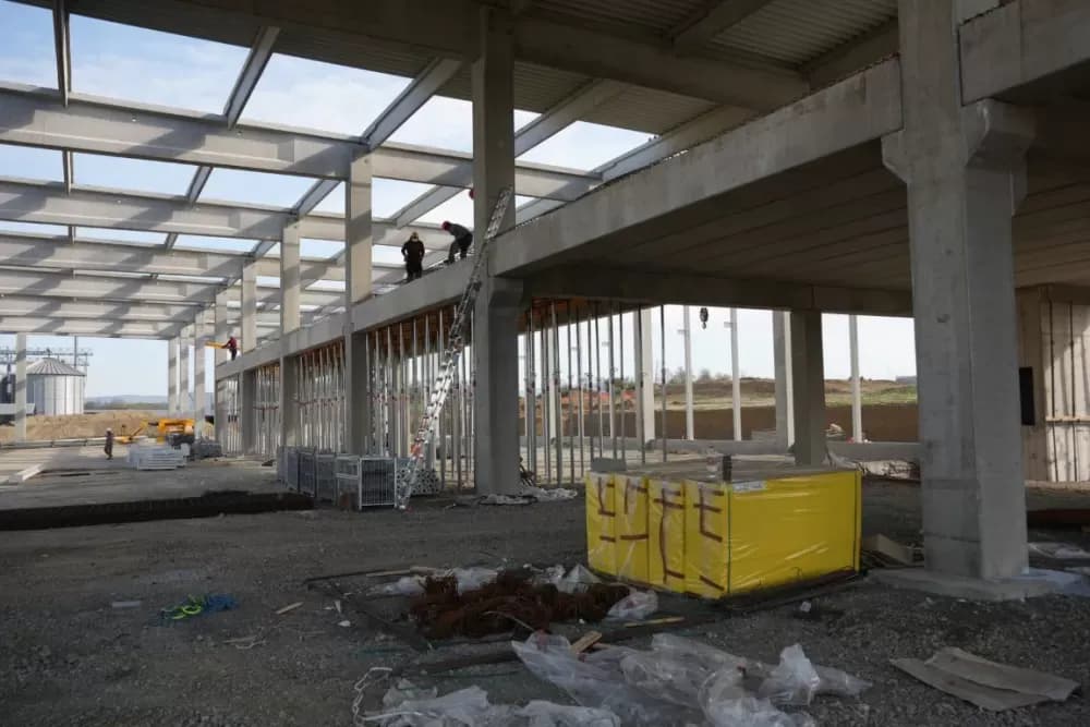 Gradnja Regionalnog distribucijskog centra za voće i povrće u Požegi od 16 milijuna eura napreduje prema planu