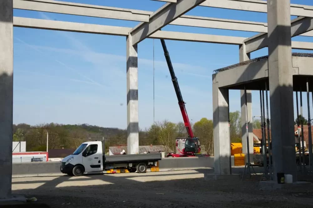 Gradnja Regionalnog distribucijskog centra za voće i povrće u Požegi od 16 milijuna eura napreduje prema planu