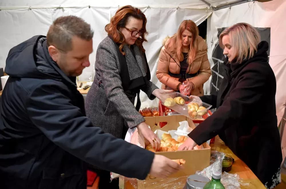 Novo vodstvo Udruge “EKO Kutjevo” u posjetu prosvjednicima: „Šator ostaje do daljnjeg!“