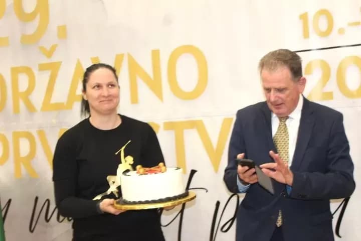 PLETERNICA: Svečano otvoreno 29. Državno prvenstvo u mažoret plesu