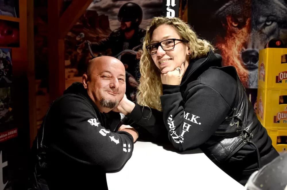 Veliki jubilej požeških bajkera: Moto klub Independente slavi 20 godina rada uz vola na ražnju i rock spektakl