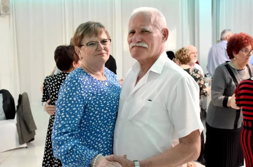 Plesna tradicija se nastavlja: Više od stotinu plesača ispunilo dvoranu Gloria