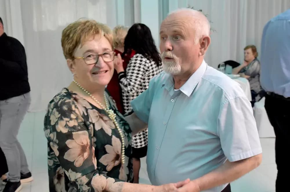 Plesna tradicija se nastavlja: Više od stotinu plesača ispunilo dvoranu Gloria