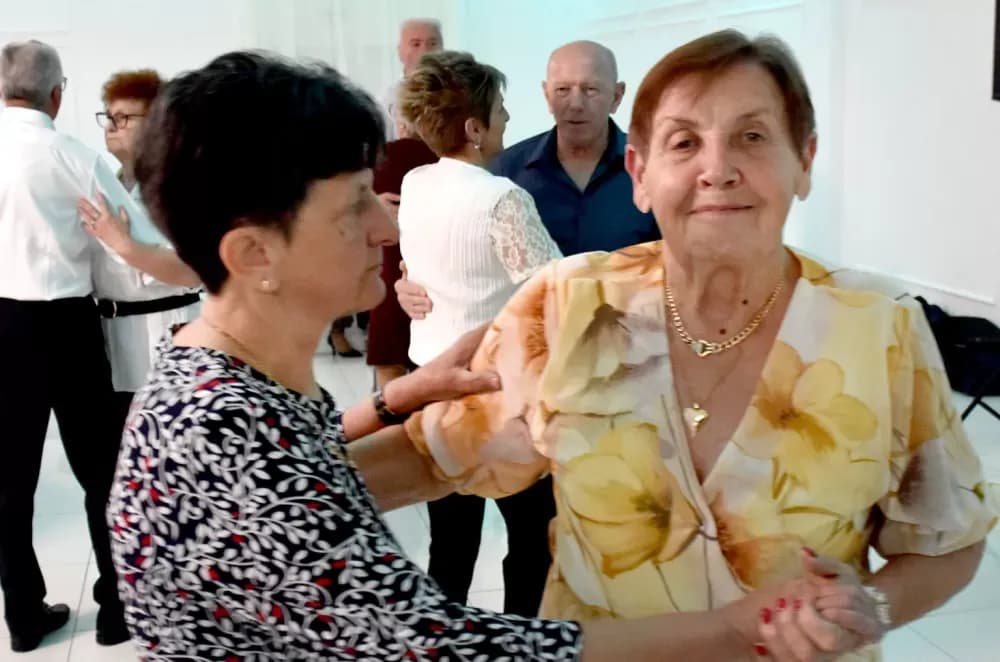 Plesna tradicija se nastavlja: Više od stotinu plesača ispunilo dvoranu Gloria