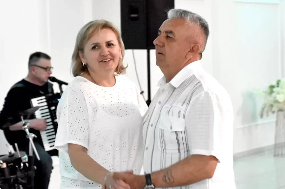 Plesna tradicija se nastavlja: Više od stotinu plesača ispunilo dvoranu Gloria