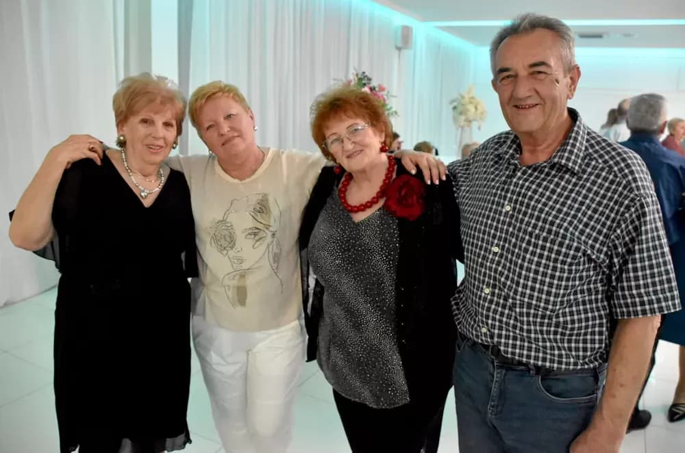 Plesna tradicija se nastavlja: Više od stotinu plesača ispunilo dvoranu Gloria