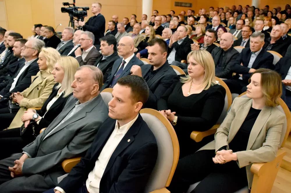 U svečanom ozračju i uz snažne poruke obilježen Dan Požeško-slavonske županije