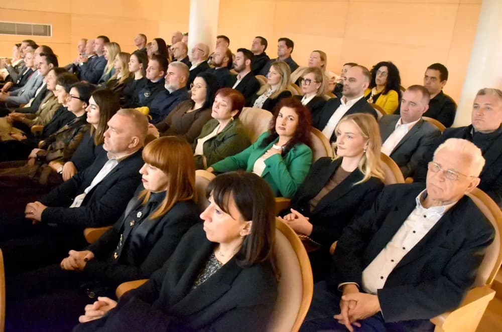 U svečanom ozračju i uz snažne poruke obilježen Dan Požeško-slavonske županije
