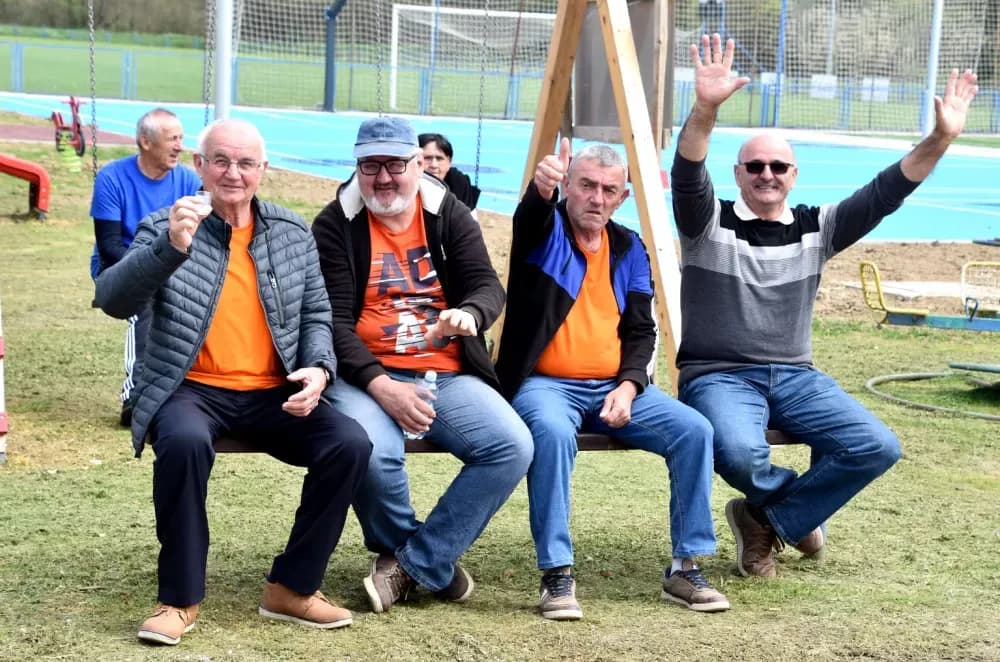 Umirovljenici Kaptola i brestovačke Orljave najbolji u pikadu