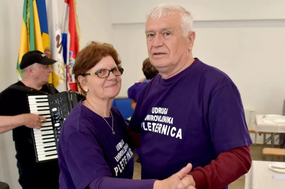 Umirovljenici Kaptola i brestovačke Orljave najbolji u pikadu