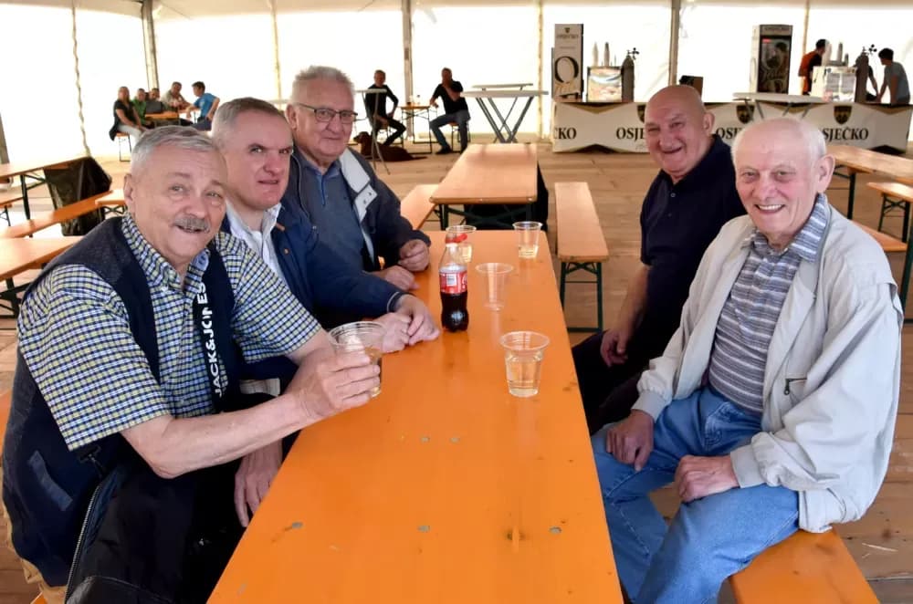 Velika proslava u Čaglinu: Uz lovački gulaš i pjesmu Štefa Jeršeka slavilo se do zore