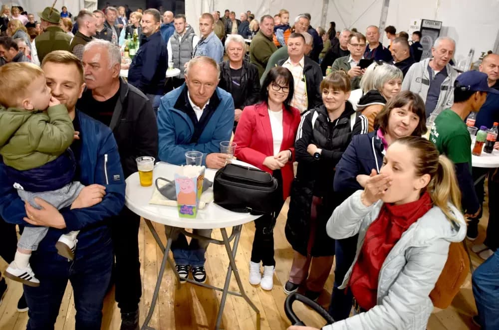 Velika proslava u Čaglinu: Uz lovački gulaš i pjesmu Štefa Jeršeka slavilo se do zore