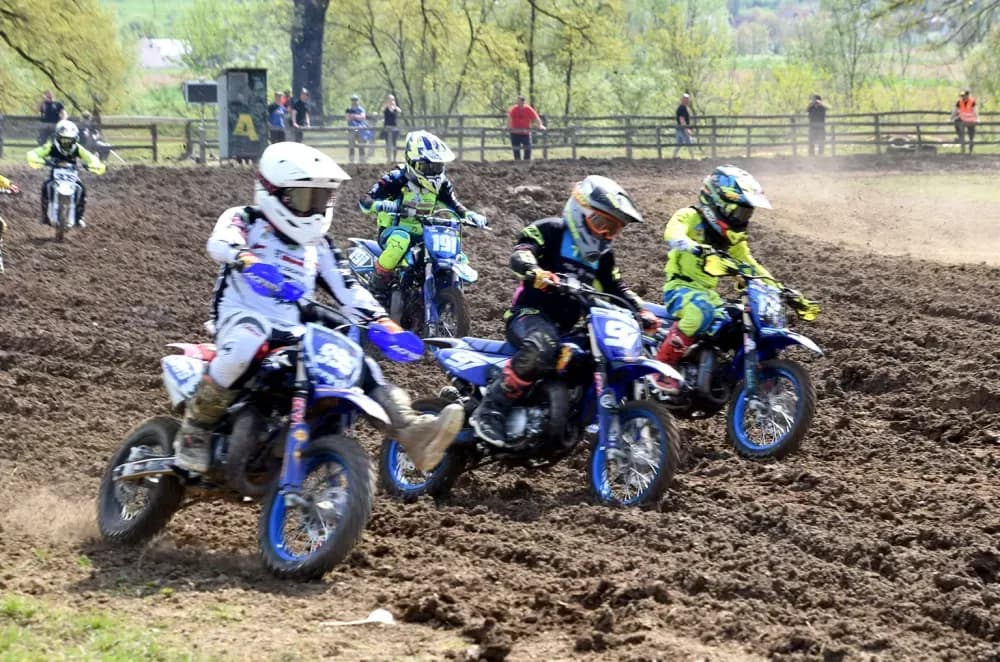MOTOCROSS SPEKTAKL NA VILARAMA: Više od 150 vozača oduševilo brojnu publiku