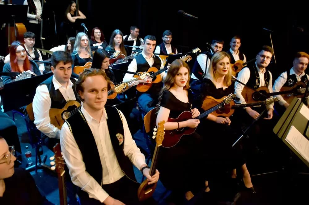 Glazbena čarolija u Požegi: Tamburaški spektakl Županijskog orkestra „Vallis Aurea“