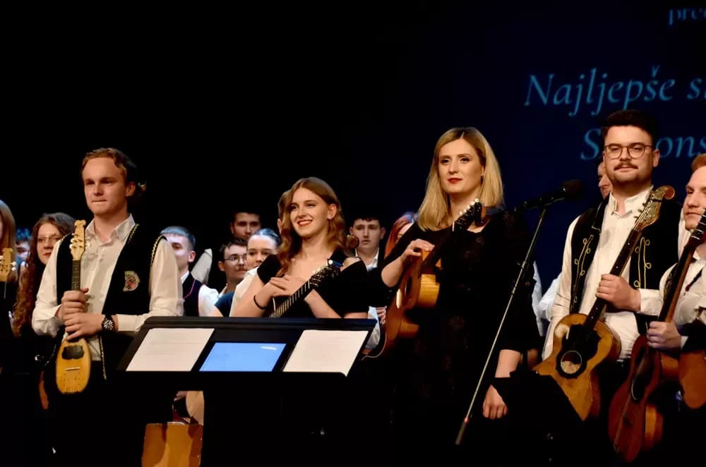 Glazbena čarolija u Požegi: Tamburaški spektakl Županijskog orkestra „Vallis Aurea“