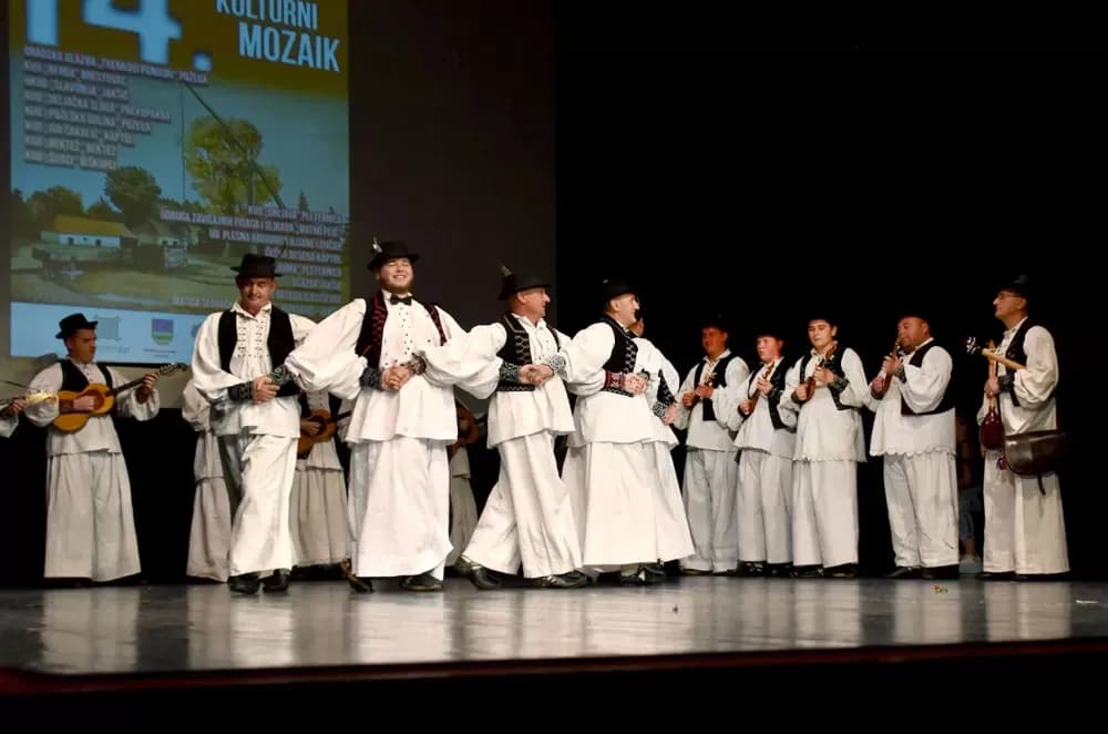 TRIJUMF TRADICIJE I ZAJEDNIŠTVA: HKUD „Slavonija“ iz Jakšića putuje na državnu smotru u Bjelovar!