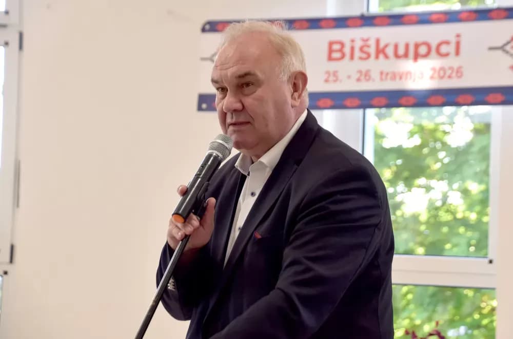 Biškupci odjekivali tradicijom: Održan 11. susret pjevačkih skupina „Pivaj diko, ja ću ti polagat“