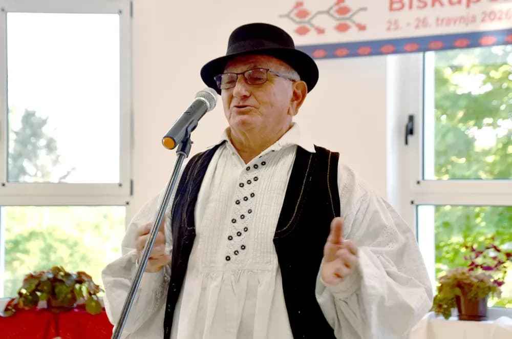 Biškupci odjekivali tradicijom: Održan 11. susret pjevačkih skupina „Pivaj diko, ja ću ti polagat“
