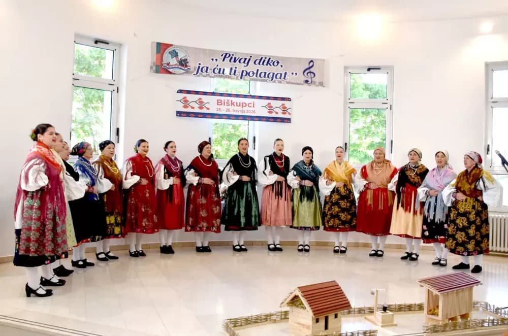 Biškupci odjekivali tradicijom: Održan 11. susret pjevačkih skupina „Pivaj diko, ja ću ti polagat“