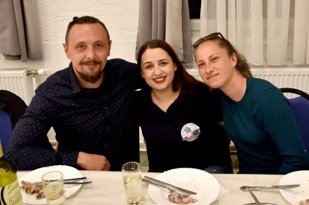 Biškupci odjekivali tradicijom: Održan 11. susret pjevačkih skupina „Pivaj diko, ja ću ti polagat“