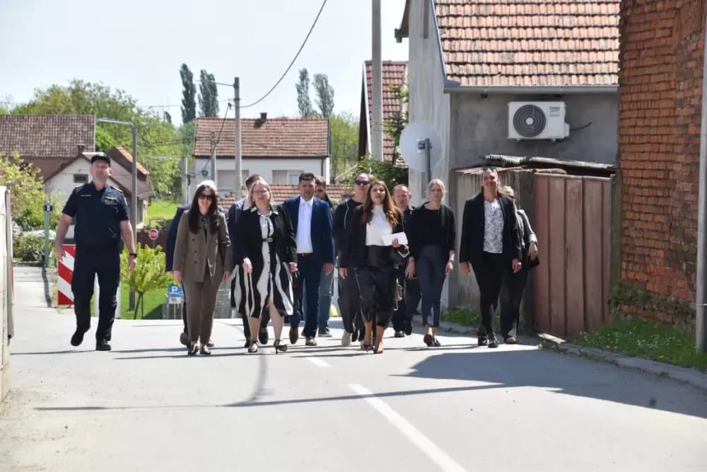 Lončarević nastavio gdje je Pavičić stao: Počela gradnja vatrogasnog spremišta