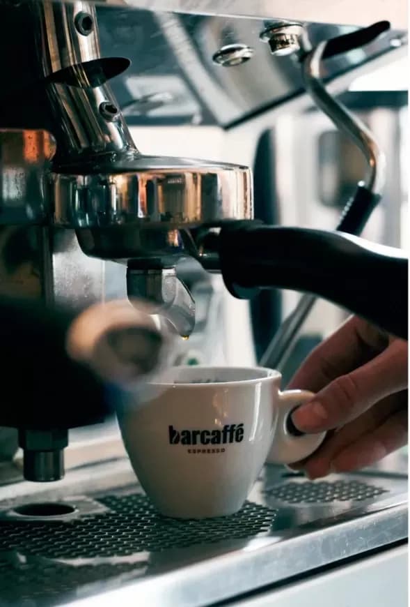 Otvorena terasa koja mijenja jutra u Požegi: Kava, brunch i slavonski doručak
