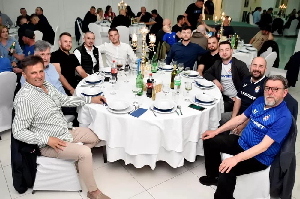 Plava noć uz navijačke uspješnice razveselila stotine Dinamovaca