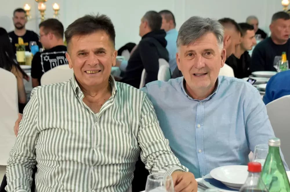 Plava noć uz navijačke uspješnice razveselila stotine Dinamovaca