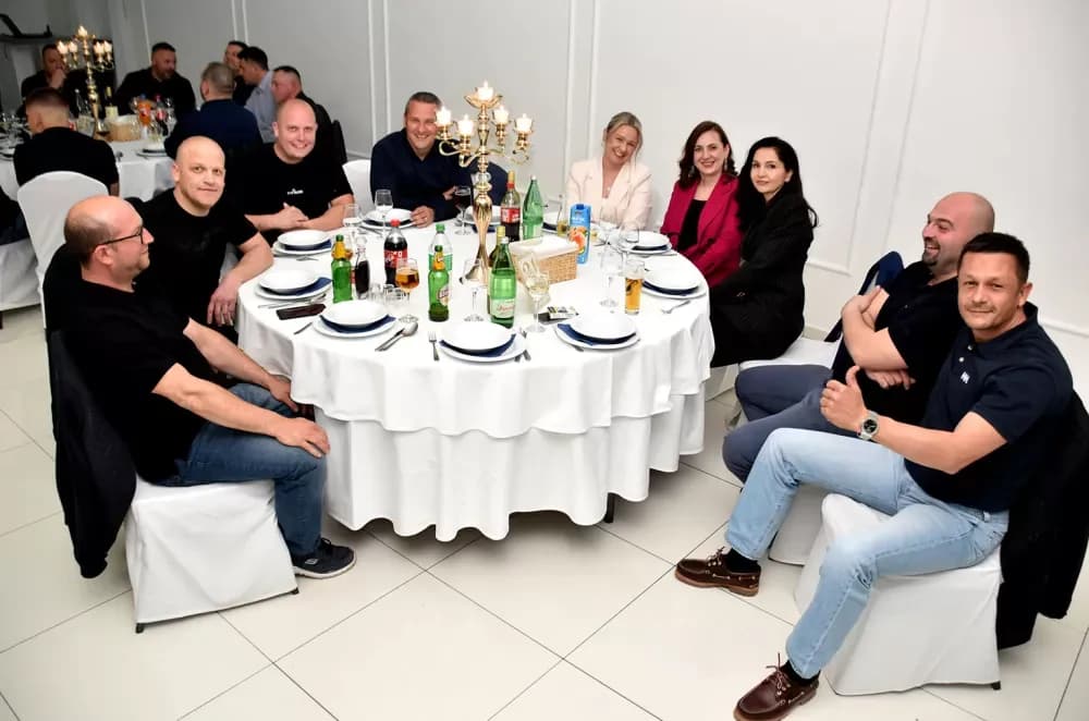 Plava noć uz navijačke uspješnice razveselila stotine Dinamovaca