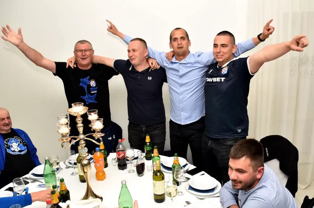 Plava noć uz navijačke uspješnice razveselila stotine Dinamovaca