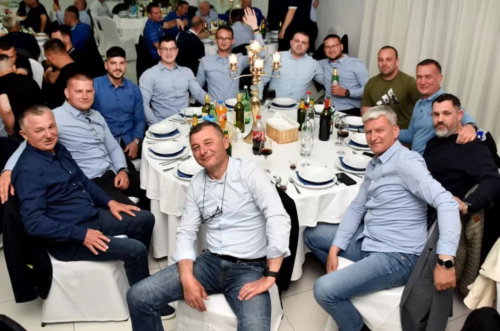 Plava noć uz navijačke uspješnice razveselila stotine Dinamovaca