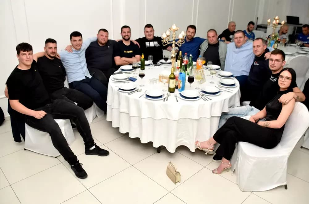 Plava noć uz navijačke uspješnice razveselila stotine Dinamovaca