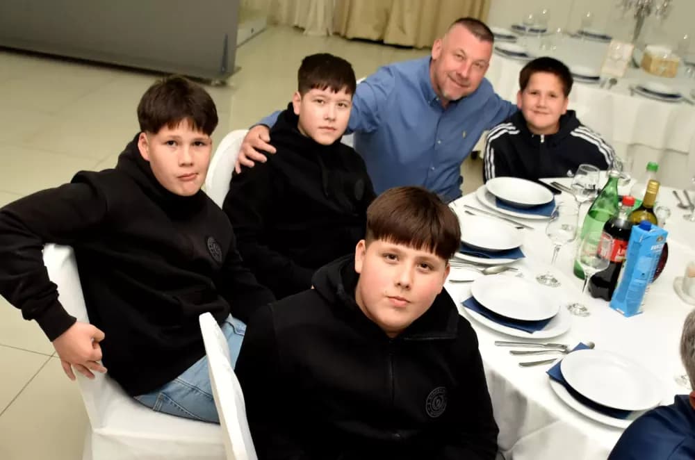 Plava noć uz navijačke uspješnice razveselila stotine Dinamovaca