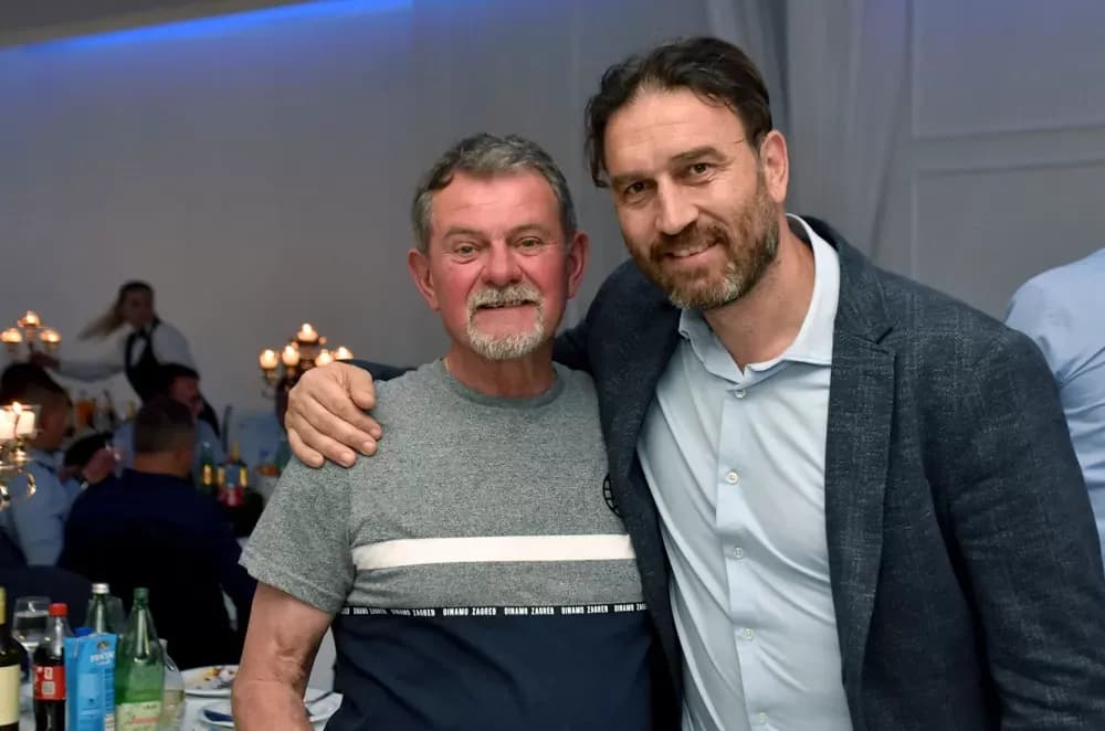Plava noć uz navijačke uspješnice razveselila stotine Dinamovaca