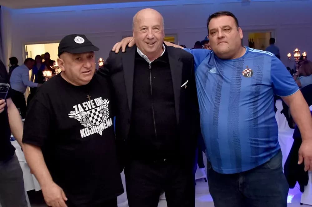 Plava noć uz navijačke uspješnice razveselila stotine Dinamovaca