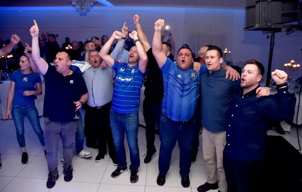 Plava noć uz navijačke uspješnice razveselila stotine Dinamovaca