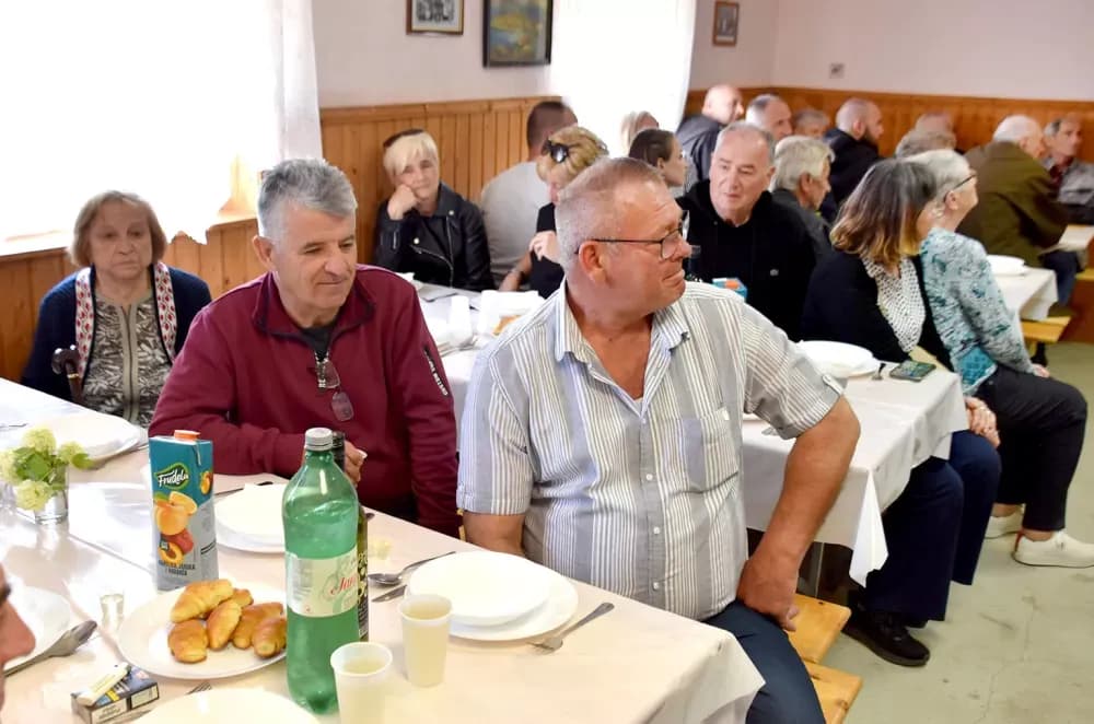 Raseljeni Vlatkovčani se okupili u selu svog djetinjstva