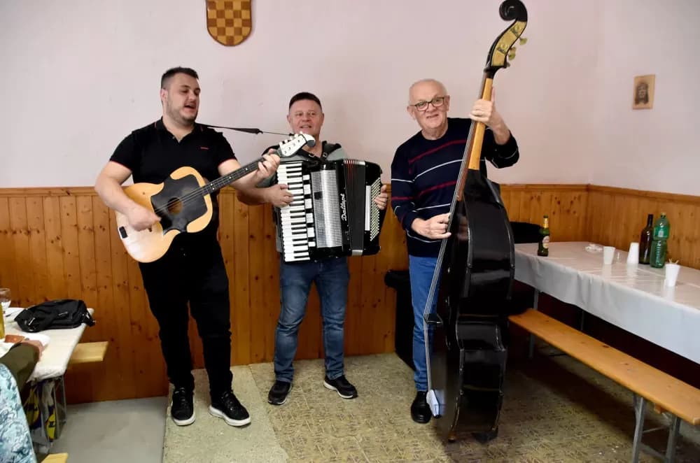 Raseljeni Vlatkovčani se okupili u selu svog djetinjstva