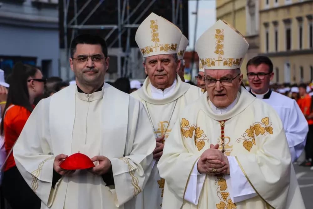 Središnje euharistijsko slavlje Susreta hrvatske katoličke mladeži u Požegi