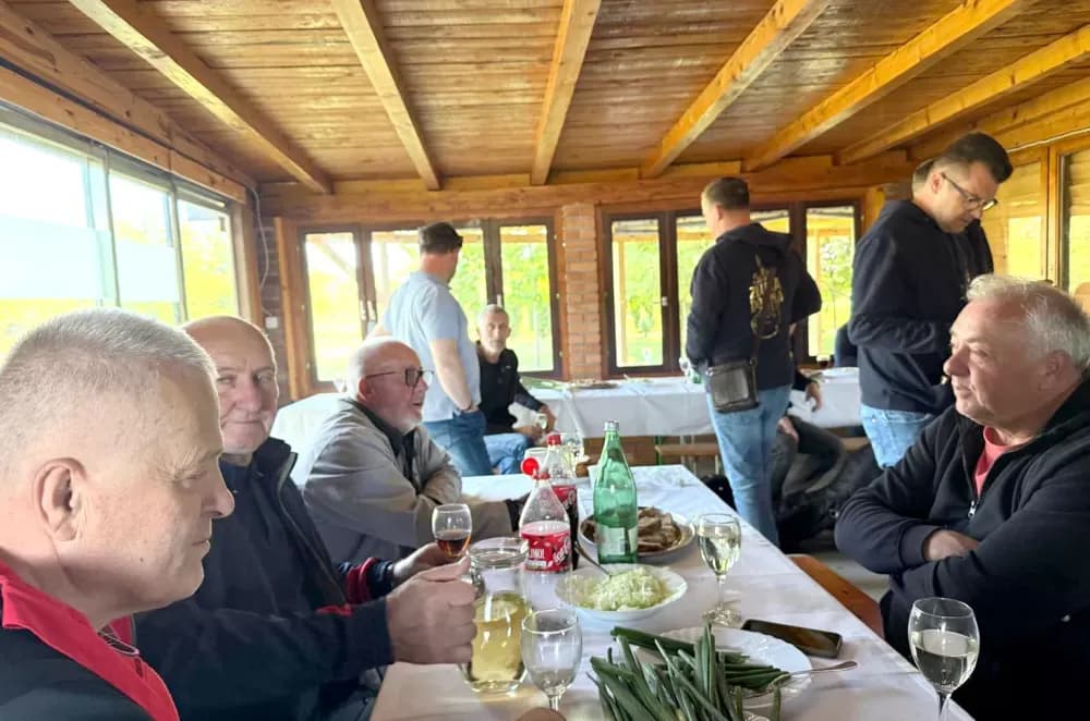 ŽIVOTNI JUBILEJ KAPATOLAČKOG PODUZETNIKA: Ilija Jelušić proslavio 70. rođendan uz obitelj, prijatelje i pjesmu