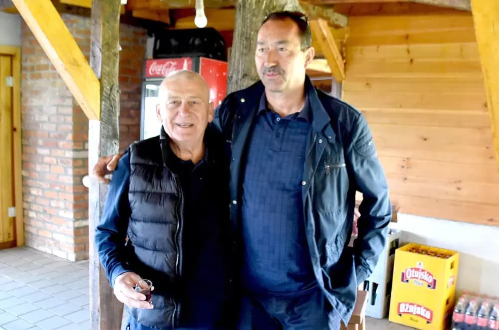 ŽIVOTNI JUBILEJ KAPATOLAČKOG PODUZETNIKA: Ilija Jelušić proslavio 70. rođendan uz obitelj, prijatelje i pjesmu