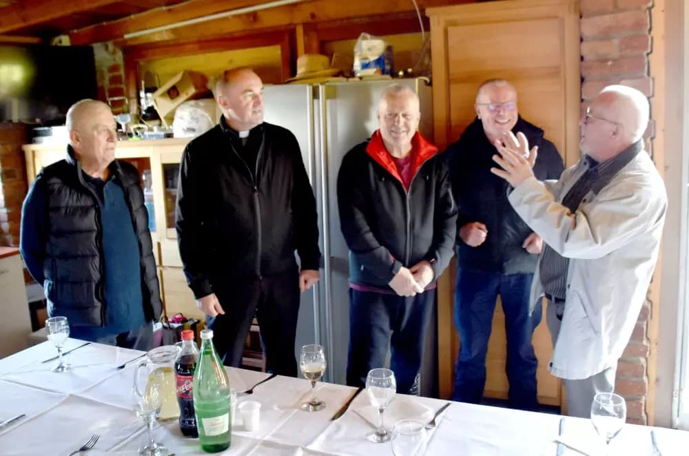 ŽIVOTNI JUBILEJ KAPATOLAČKOG PODUZETNIKA: Ilija Jelušić proslavio 70. rođendan uz obitelj, prijatelje i pjesmu