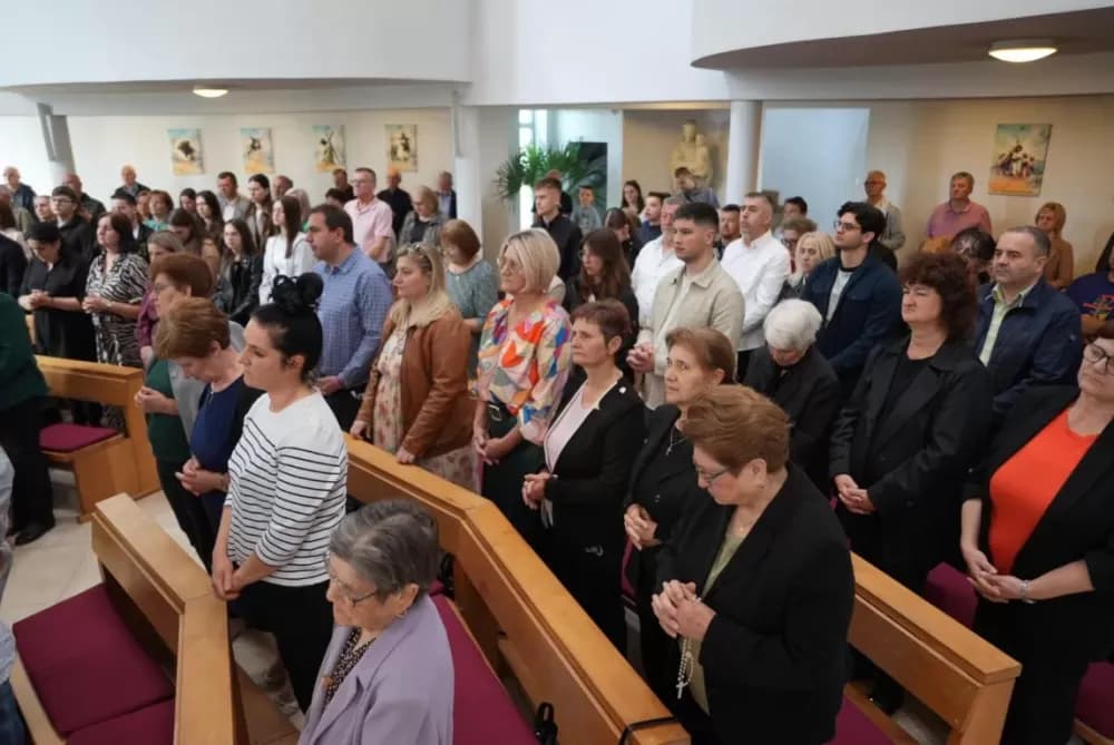Vidovci ugostili hodočasnike iz Austije i Osijeka: Zajedništvo mladih na euharistijskom slavlju