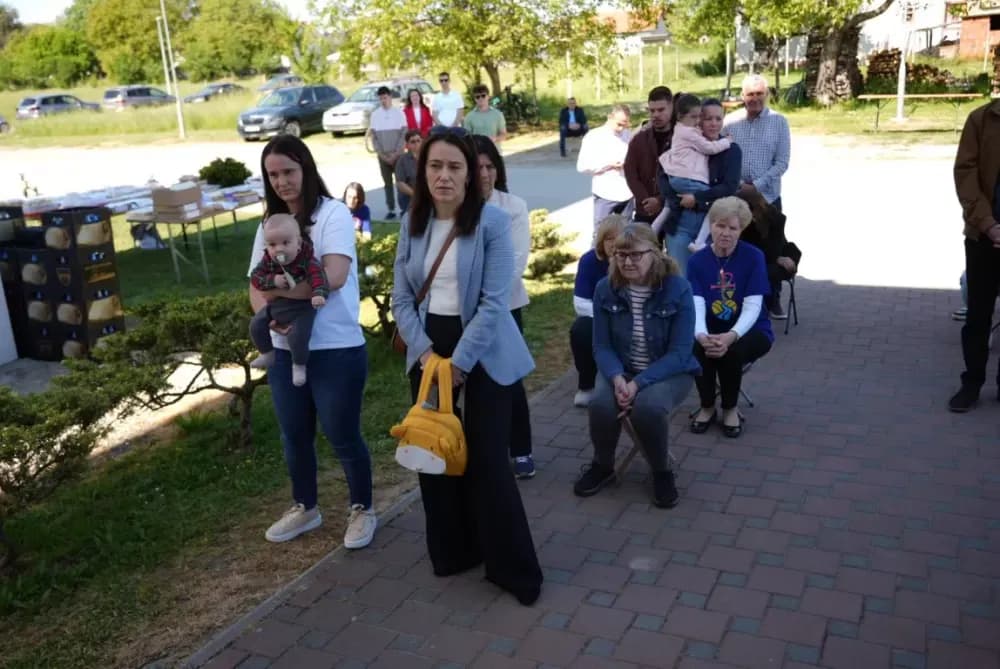 Vidovci ugostili hodočasnike iz Austije i Osijeka: Zajedništvo mladih na euharistijskom slavlju