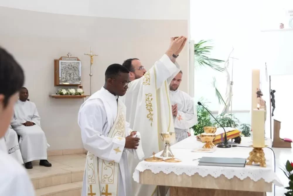 Vidovci ugostili hodočasnike iz Austije i Osijeka: Zajedništvo mladih na euharistijskom slavlju