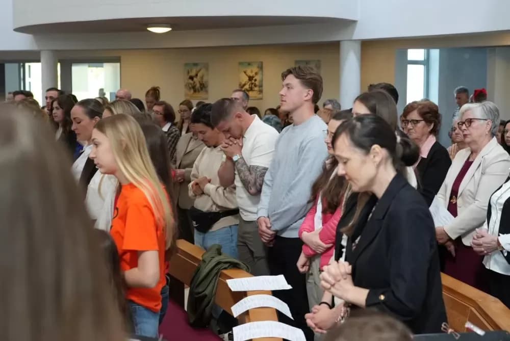 Vidovci ugostili hodočasnike iz Austije i Osijeka: Zajedništvo mladih na euharistijskom slavlju