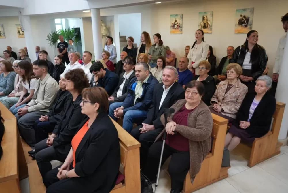 Vidovci ugostili hodočasnike iz Austije i Osijeka: Zajedništvo mladih na euharistijskom slavlju