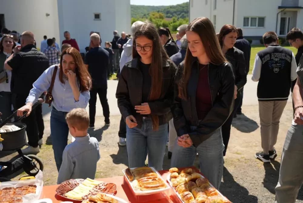 Vidovci ugostili hodočasnike iz Austije i Osijeka: Zajedništvo mladih na euharistijskom slavlju